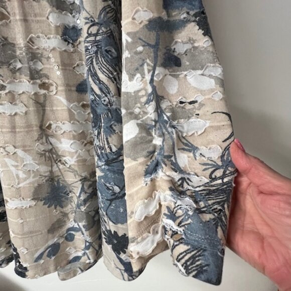 Multiples Womens Round Neck Tunic w/Sequined details on Décolletage Size 3X - Picture 4 of 6